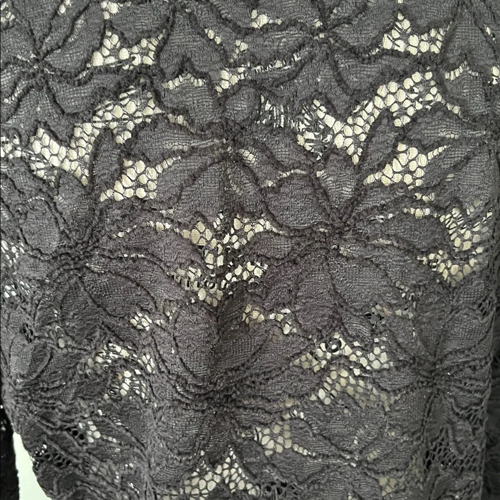😃White House Black Market Black Lace Blouse - Picture 6 of 13